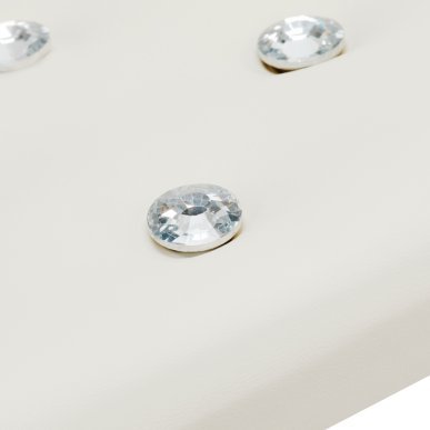 Manicure armsteun Momo Diamond ecru voor professioneel salonwerk, comfortabele handondersteuning en een verzorgde werkplek