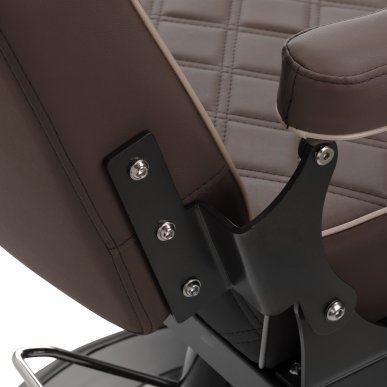 Barberstoel Carlos Classic bruin voor professioneel knippen, scheren en comfortabel salonwerk in de barbershop