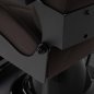Professionele barberstoel Gabbiano Bruno bruin met zwart frame voor knippen, scheren en baardverzorging in de barbershop Professionele barberstoel Gabbiano Bruno bruin met zwart frame voor knippen, scheren en baardverzorging in de barbershop