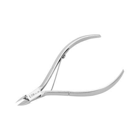 Nagelriemknipper Nghia Export C-114 voor nauwkeurig knippen tijdens professionele manicure in de salon met verzorgd resultaat