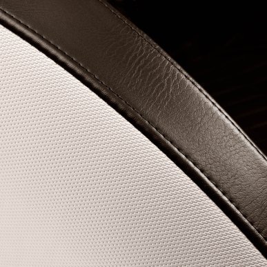 Massagestoel Sakura Classic 305 bruin voor wellness, ontspanning en comfort in professionele salon, praktijk of behandelruimte