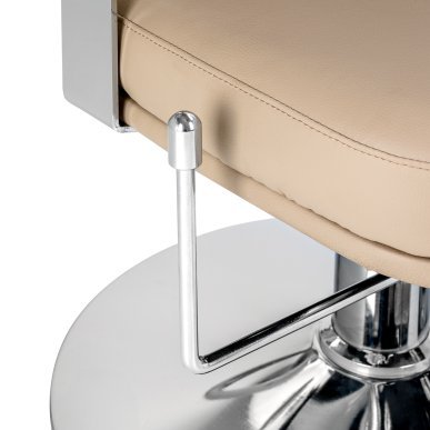 Professionele kappersstoel Omega Astra Plus beige hydraulisch voor comfortabel werken in de kapsalon en professioneel gebruik