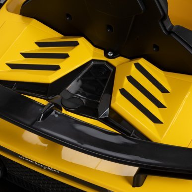 Kinderkappersstoel in autovorm Gabbiano Lamborghini voor kapsalon, barber en beauty studio met comfortabele klantpositie