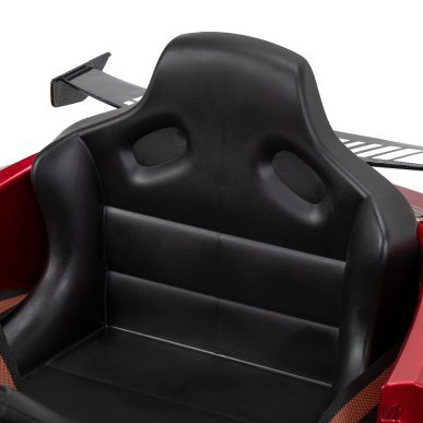 Kinderkappersstoel in Mercedes-auto-design Gabbiano voor kapsalon, comfortabele klantpositie en professionele saloninrichting