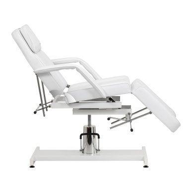 Hydraulische pedicurestoel Sillon 210 wit met schommelfunctie en gedeelde voetsteun voor salon en podotherapie