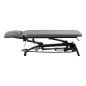 Elektrische revalidatietafel Balance Novus 4 grijs voor massage en fysiotherapie met hoogteverstelling in de praktijk