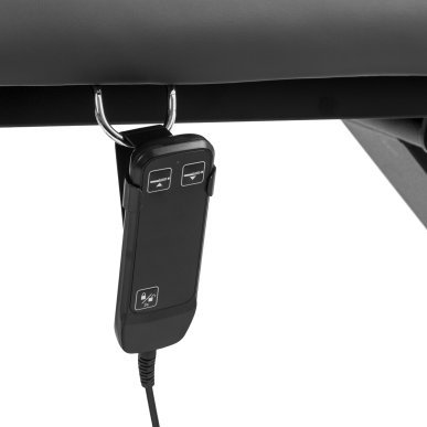 Elektrische revalidatietafel Balance Novus 4 grijs voor massage en fysiotherapie met hoogteverstelling in de praktijk