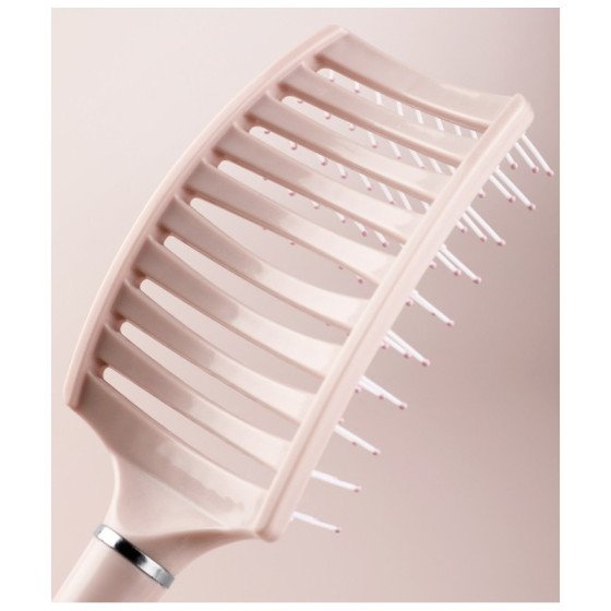 Brosse à cheveux rose poudré – effet racines, coiffage & massage