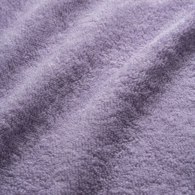 Paarse terry sheet voor salon, praktijk en studio voor comfortabel en professioneel gebruik tijdens behandelingen
