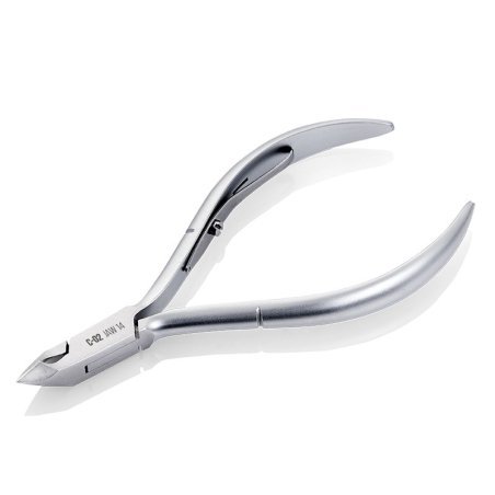 Nagelriemtang C-02 bek 14 6 mm Nghia Export voor precieze manicure-, pedicure-, wenkbrauw- en nagelbehandelingen