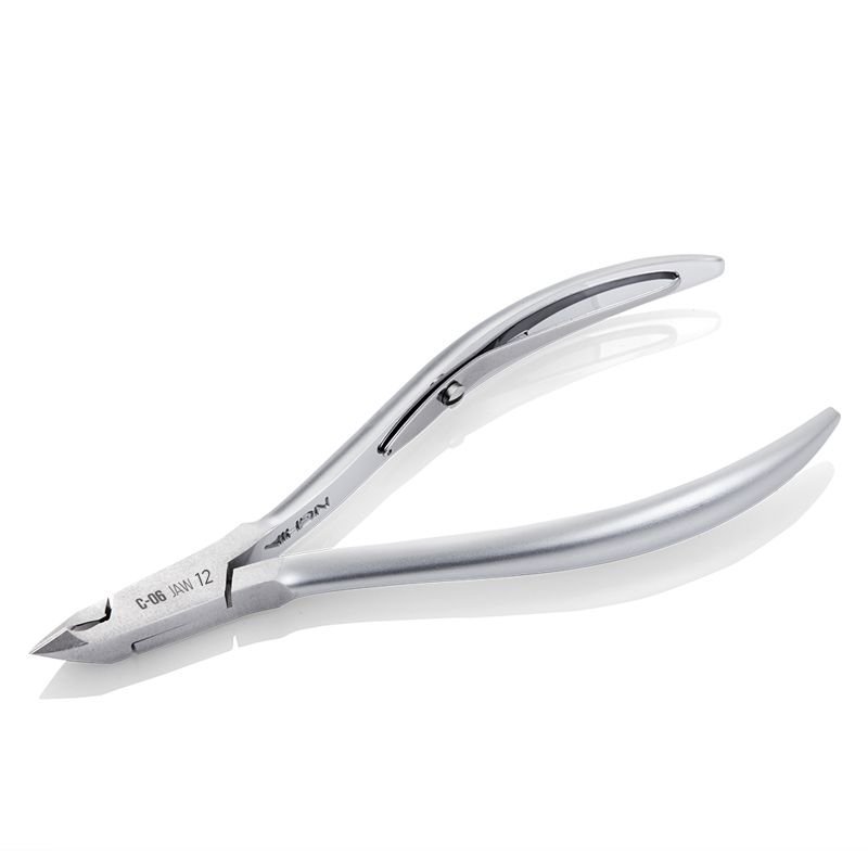 Nagelriemtang C-06 Nghia Export 5 mm met bek 12 voor precieze manicure-, pedicure-, wenkbrauw- en nagelbehandelingen Nagelriemtang C-06 Nghia Export 5 mm met bek 12 voor precieze manicure-, pedicure-, wenkbrauw- en nagelbehandelingen