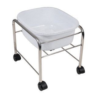 Rechte pedicurebak met chromen wielen voor professionele salonbehandelingen en een comfortabele, verzorgde werkplek