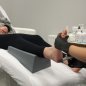 Witte pedicurevoetsteun Activ Podo, praktische saloninrichting voor professioneel gebruik en comfortabele cliëntbehandelingen