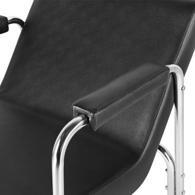 Kappersstoel voor wasunit Gabbiano zwart met synthetisch leer en duurzame schuimvulling voor saloncomfort