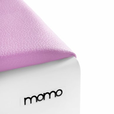 Manicure armsteun Momo Professional roze voor comfortabel werken en een nette, professionele nagelstylingplek in de salon