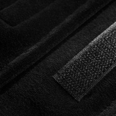Cosmetische velours hoofdband zwart voor comfortabele hygiëne en nette organisatie tijdens dagelijks professioneel salonwerk